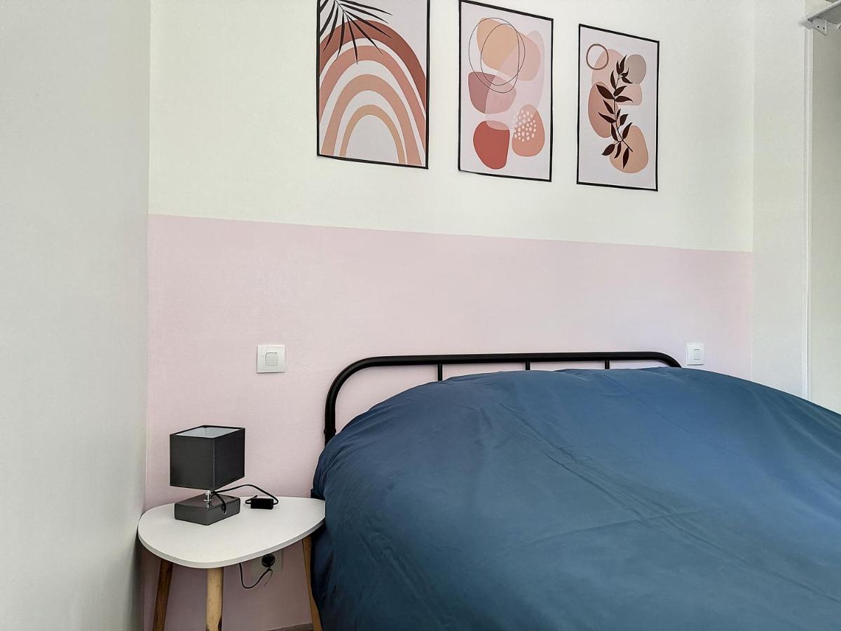 Charmant Appartement Avec Terrasse Parking Ispagnac Bagian luar foto