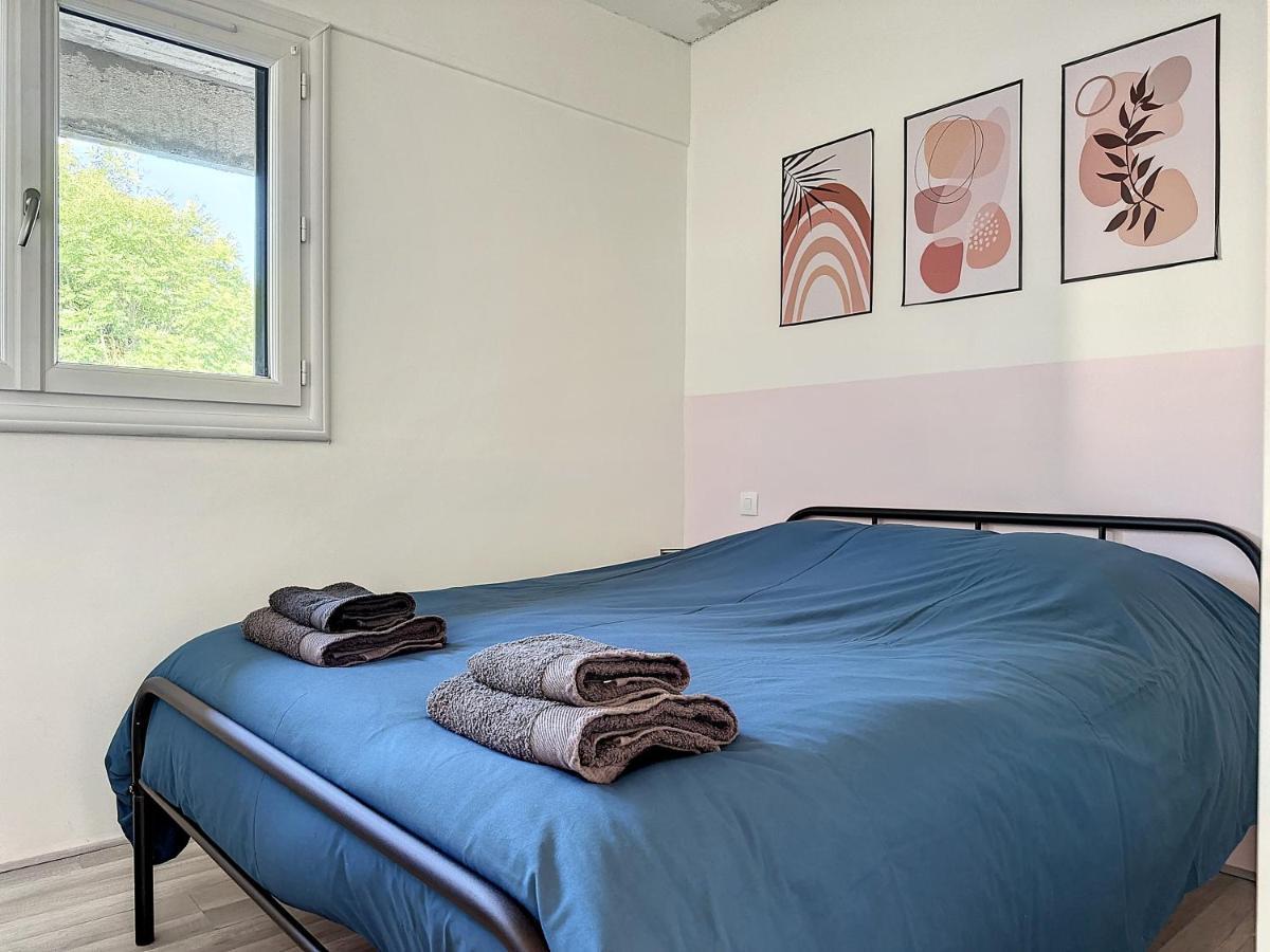 Charmant Appartement Avec Terrasse Parking Ispagnac Bagian luar foto