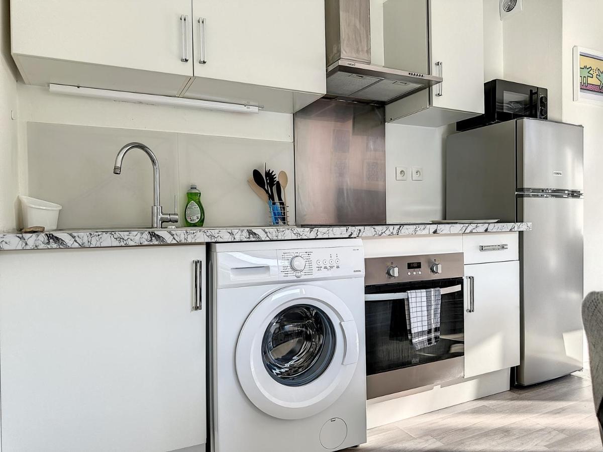 Charmant Appartement Avec Terrasse Parking Ispagnac Bagian luar foto
