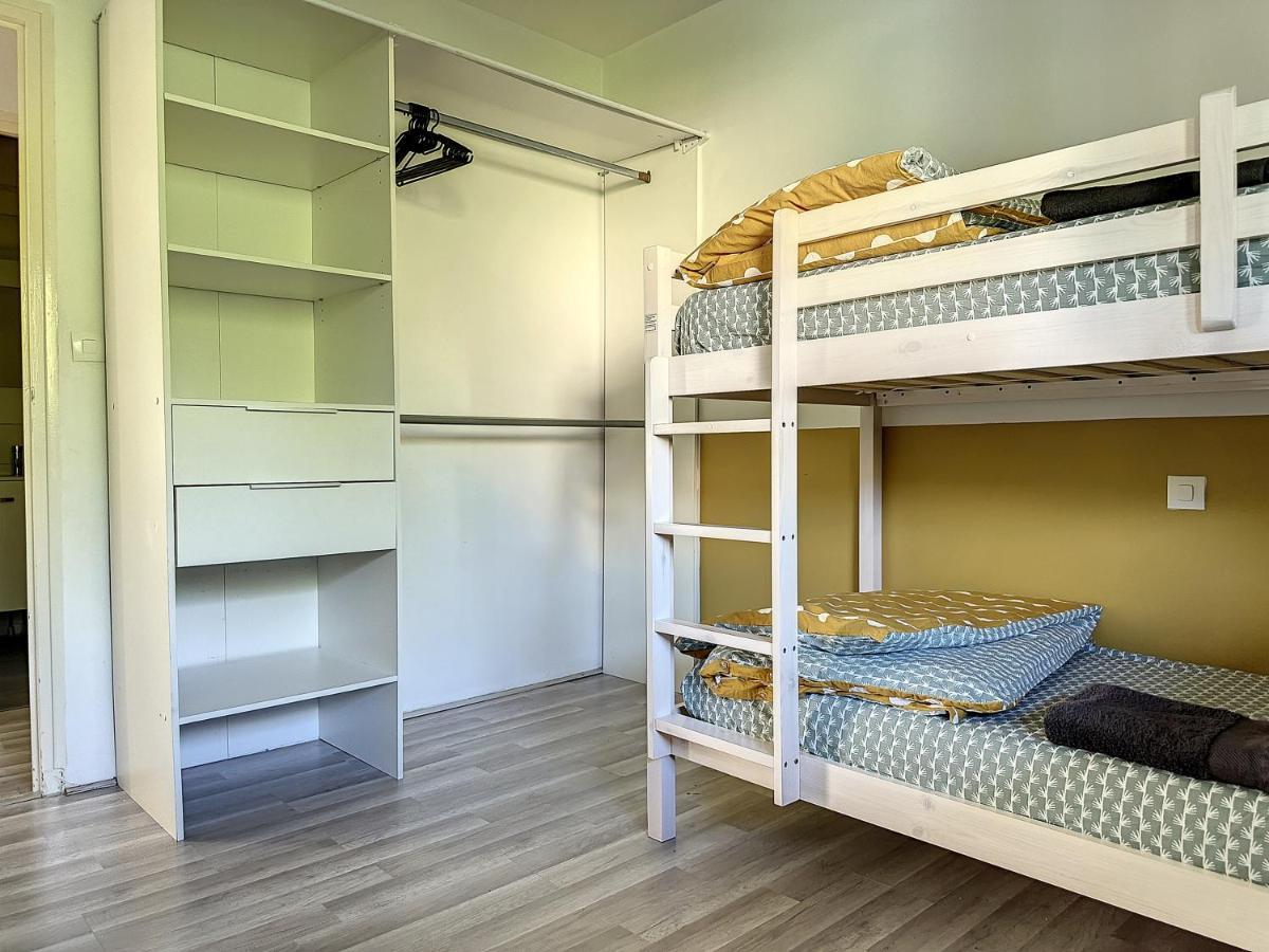 Charmant Appartement Avec Terrasse Parking Ispagnac Bagian luar foto